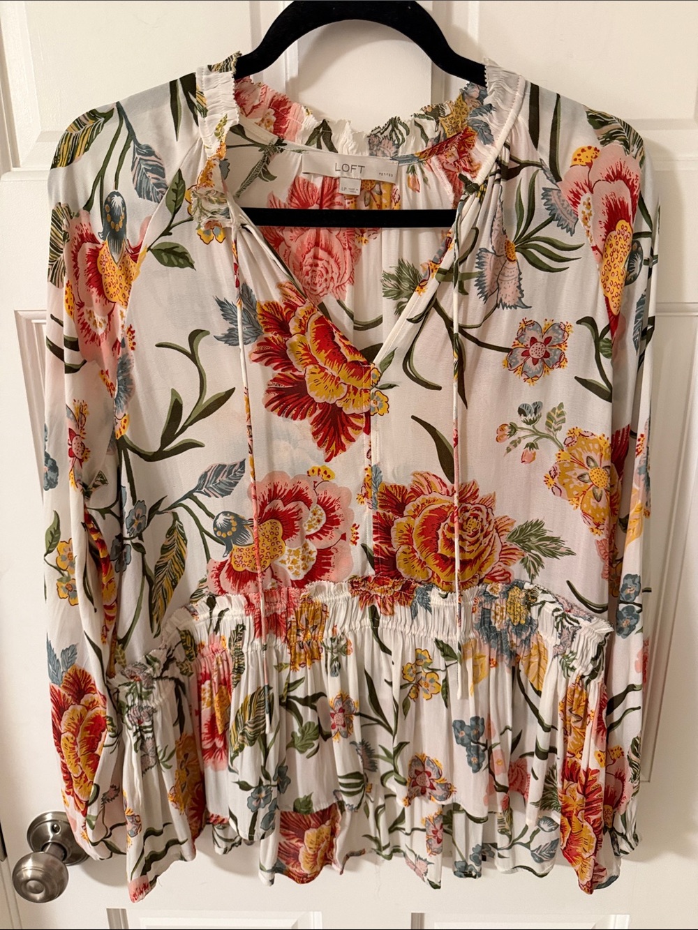 LOFT Floral Poppy Bloom Smocked Tie
Neck Boho Floral Blouse Cottagecore L Petite - Picture 3 of 6
